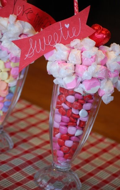 Kris at Jesse Kate Designs made this adorable Valentine's day centerpiece 