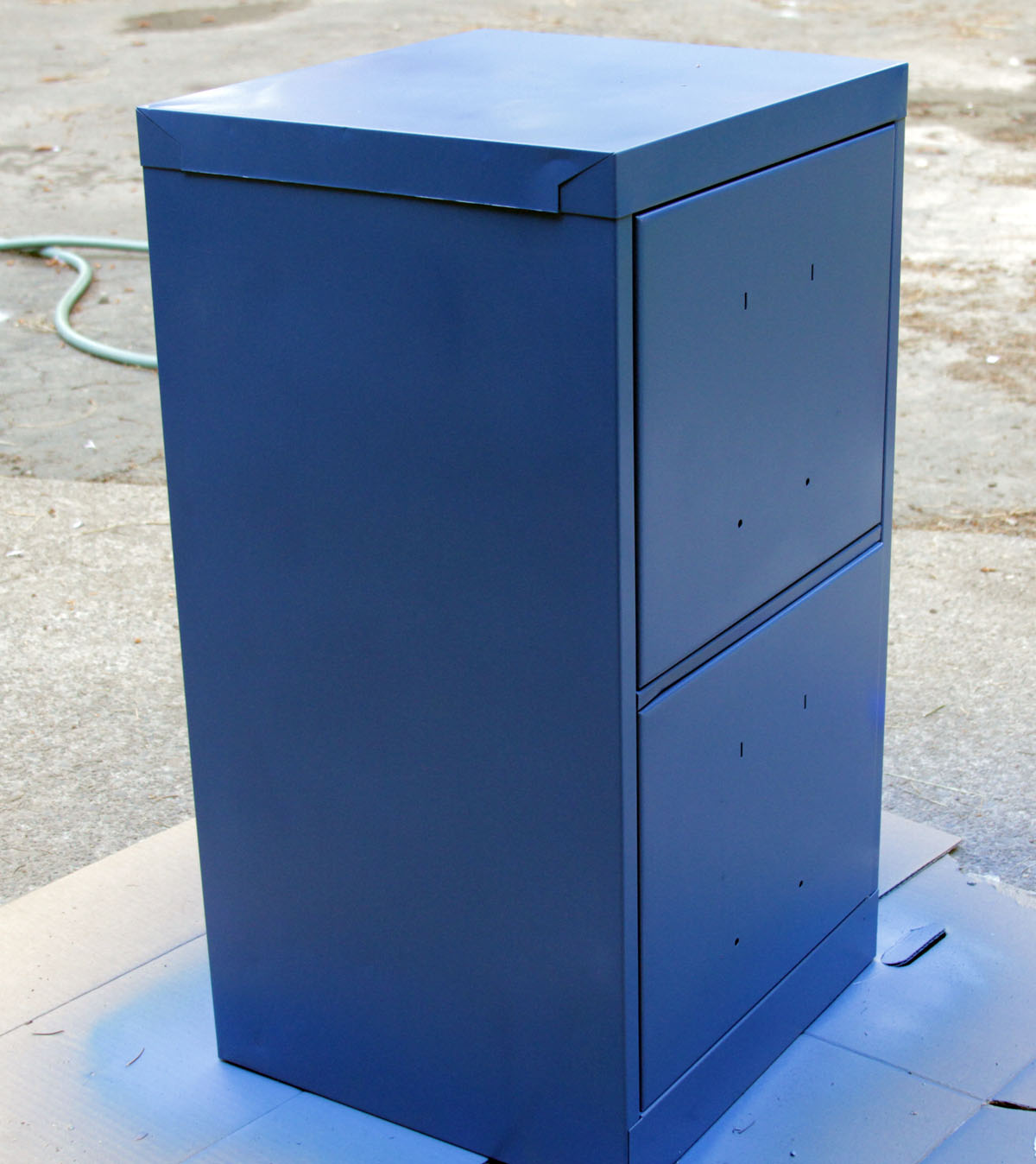 painting a cabinet on Crafts    Blog Archive    Paint A File Cabinet Blue   5 Revamp