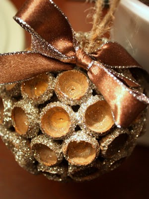 Craft Ideas  Buttons on Dollar Store Crafts    Blog Archive    Make An Acorn Cap Christmas