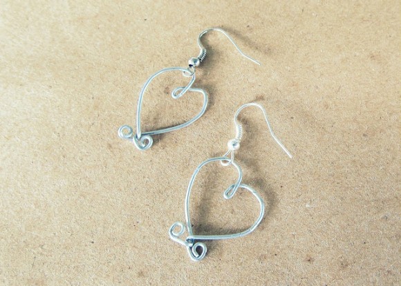 how to make bent wire heart earrings