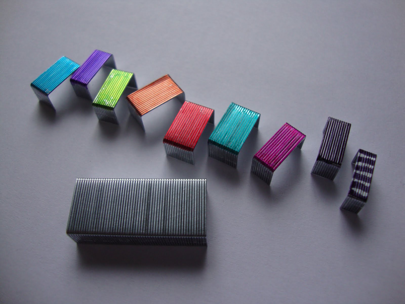 colored staples for stapler
