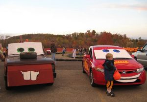 cars themed trunk or treat