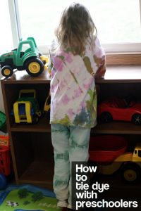 how to tie dye with preschoolers