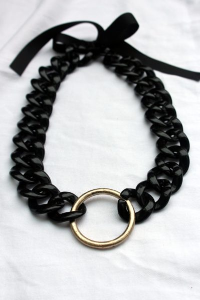 Tutorial: Chunky Black and Gold Chain Necklace