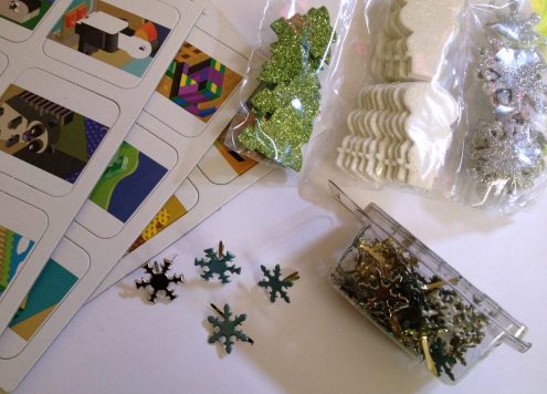 Tutorial: Make glittery chipboard ornaments (via dollarstorecrafts.com)