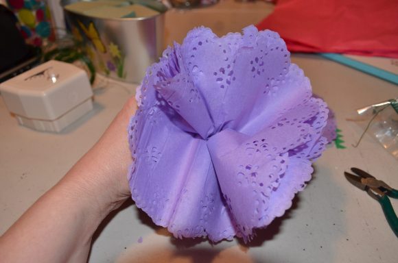 Tutorial: Punched tissue paper flower arrangement