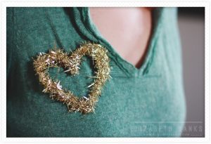 hot glue confetti heart brooch