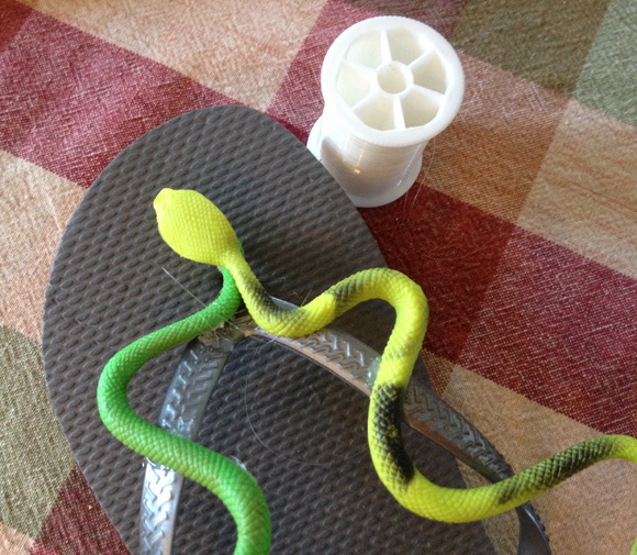 snake flip flop tutorial from dollarstorecrafts.com