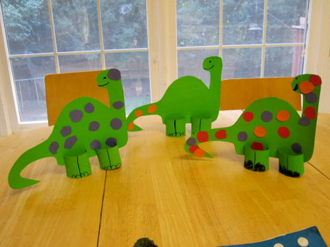 recycled dinosaur craft