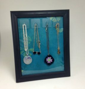 picture frame necklace stand