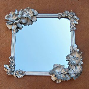 Anthro-inspired flowered mirror tutorial - dollar store craft