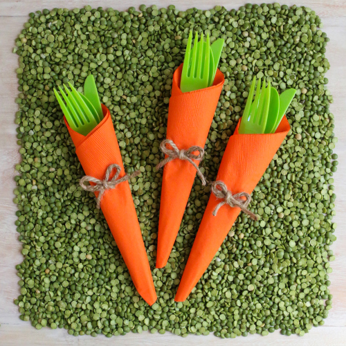 Wrap carrot cutlery for Easter