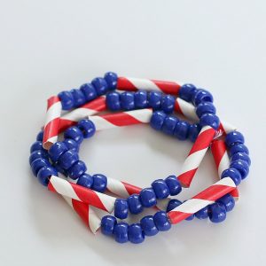 Make Patriotic Straw and Bead Jewelry (vis dollarstorecrafts.com)