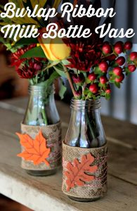 DIY Vase made of burlap ribbon - so pretty and easy!