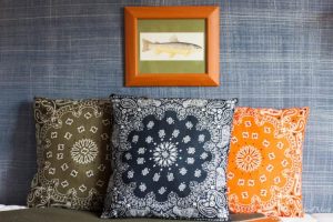 DIY Dollar store bandanna pillows - from HeatheredNest