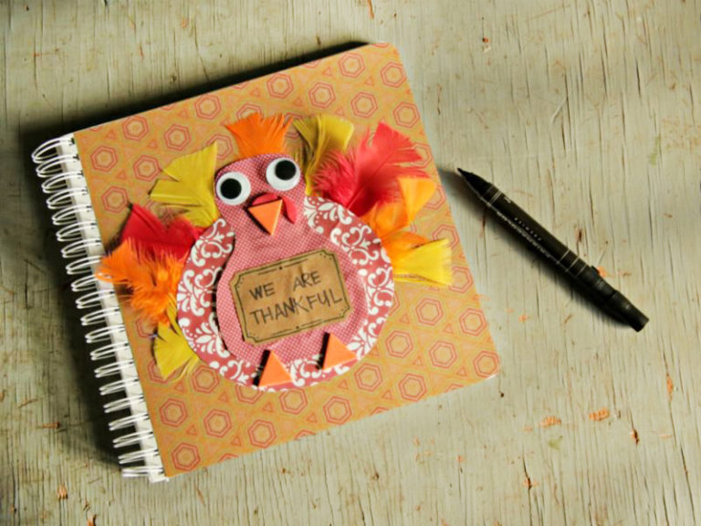 DIY Gratitude Journal for the Family - Thanksgiving craft idea from Dollar Store Crafts