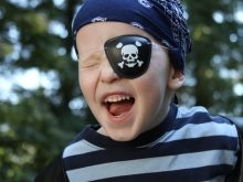 The ultimate guide to creating a last-minute DIY Pirate Costume