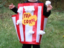 instructions for a no-sew popcorn costume on dollar store crafts